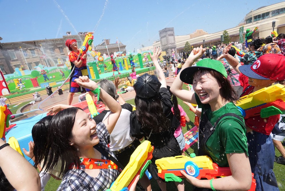 【日本】瑪利歐首次參戰！　大阪環球夏季限定活動「瑪利歐潑水節」登場　活動T恤「潑了會變色」太好玩！