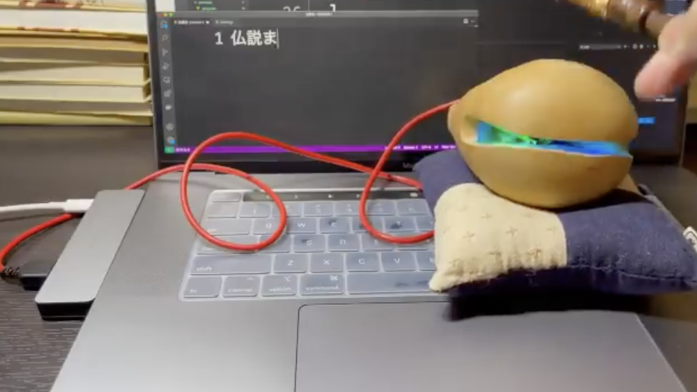 佛法無邊！日本推出「電競木魚」可接電腦朗誦心經　敲下去效果超潮！