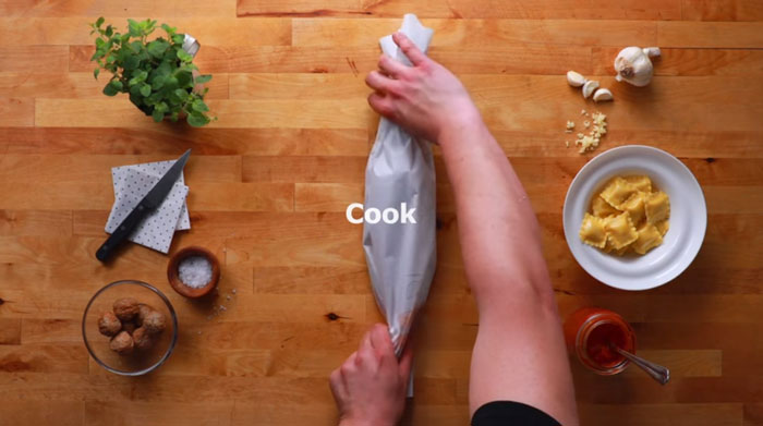 IKEA推出「最強懶人食譜」讓料理白癡也能做高級餐廳菜，我們要做的就只有「把食材填到食譜上」而已！