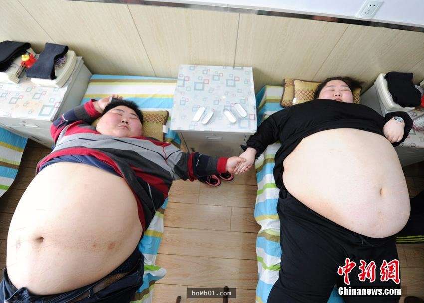 兩人體重加起來360公斤的年輕夫妻突然下定決心減肥，原因就只是為了圓一個夢！