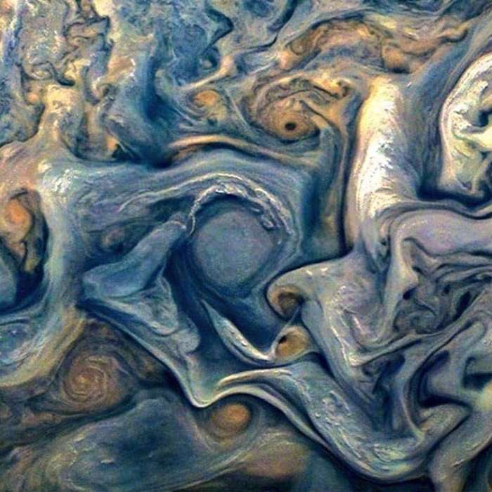 像名畫的木星景象！　NASA朱諾號回傳的照片美翻天　宛如宇宙寶石