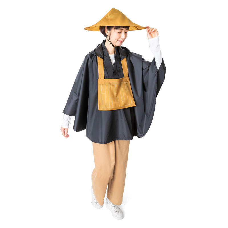 下雨天出門化緣？　日本恥力十足「僧侶袈裟雨衣」路上保證你最高調