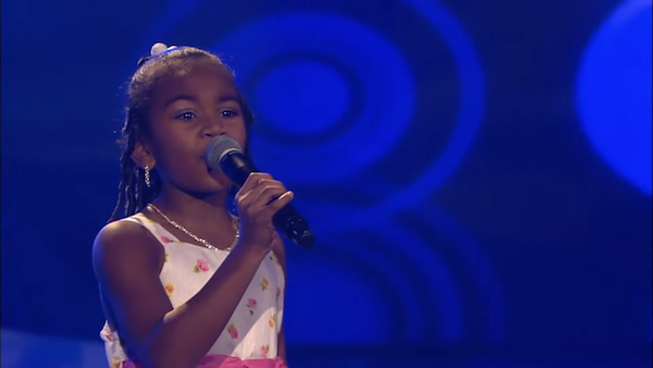 6歲女童站上大舞台飆唱　「超齡嗓音」一開口就震住評審
