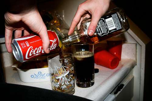 可口可樂首推成人限定的「氣泡酒」　酒精濃度8%卻會讓你醉到不省人事
