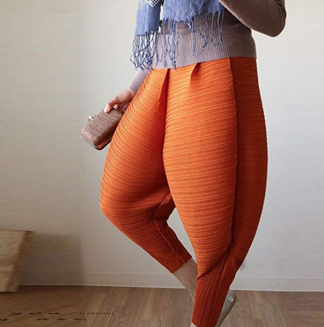 2019年的最狂時尚就是「炸雞褲」　正妹一穿上…那畫面有「驚」點