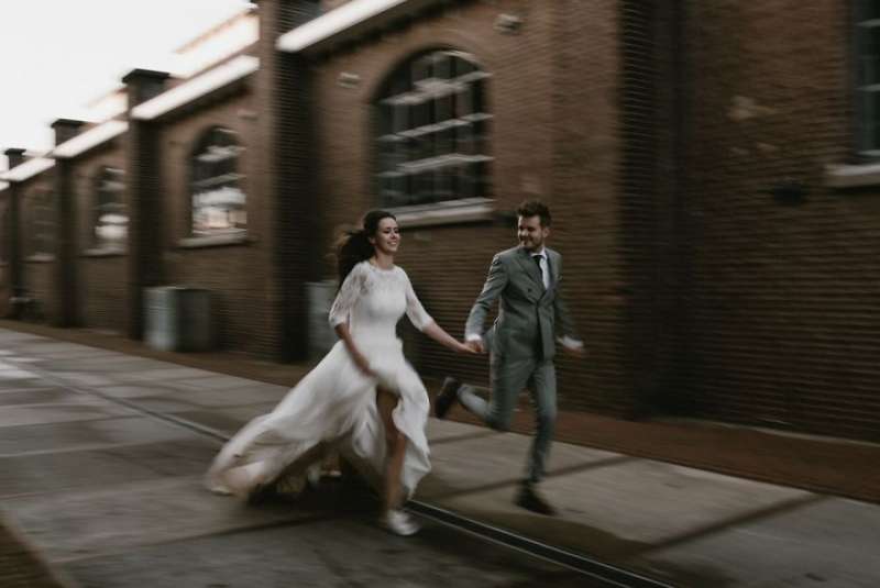 婚禮照怎麼拍？這些就是「年度最佳婚禮照片」　「非尋常路線」讓人發現這樣拍也很美