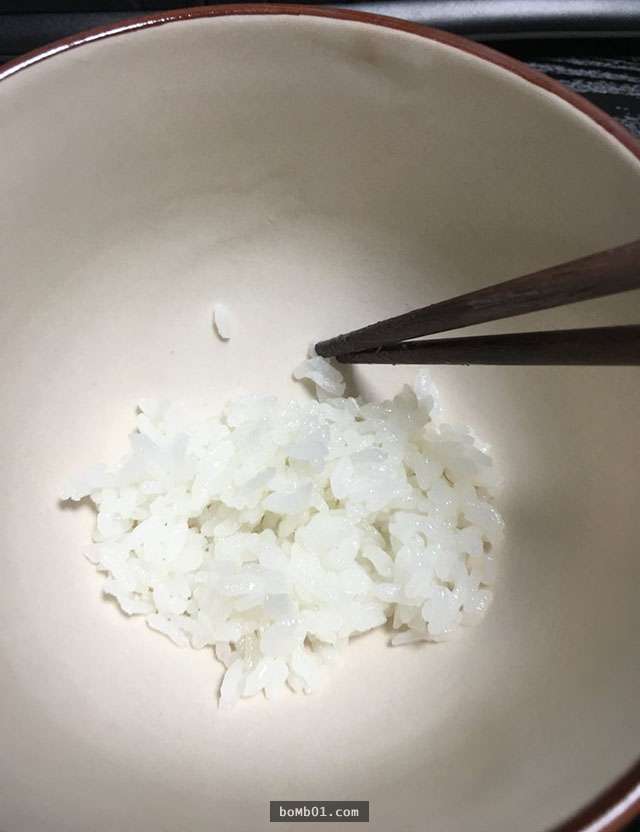無法與「碗裡剩一堆米粒就說吃完」的人當朋友，日本網友為了這張飯碗照片吵翻天！