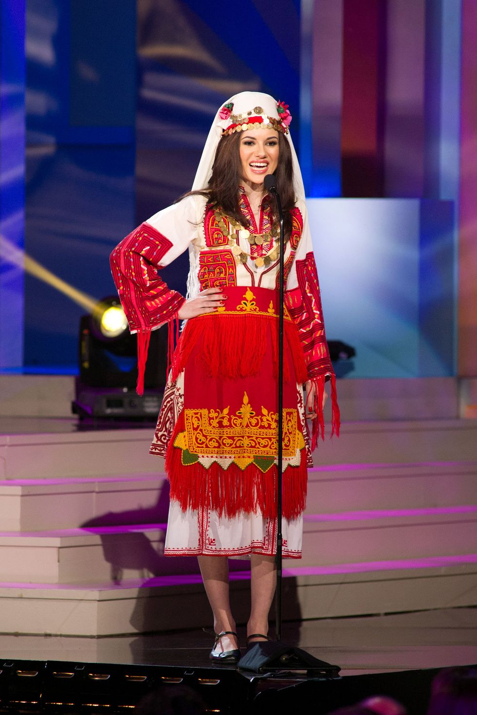 用國家文化來比！25位選美佳麗「換穿傳統服裝」　韓國小姐出場眾傻眼：怎麼輸