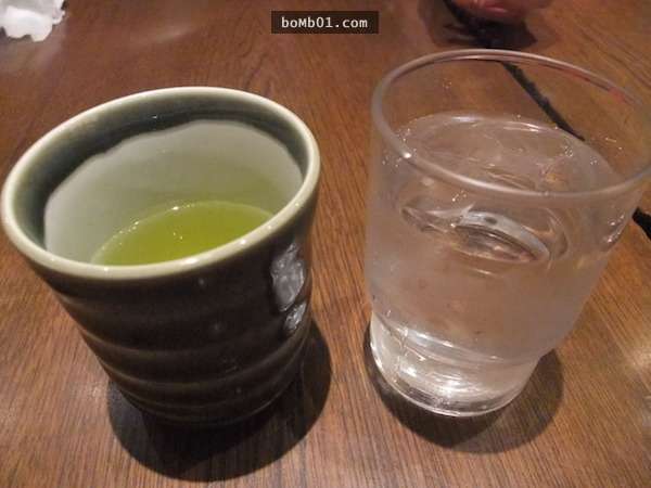 為什麼日本餐廳就連下雪天都提供冰水？赴日打工網友揭曉原因是「對客人的尊敬」！