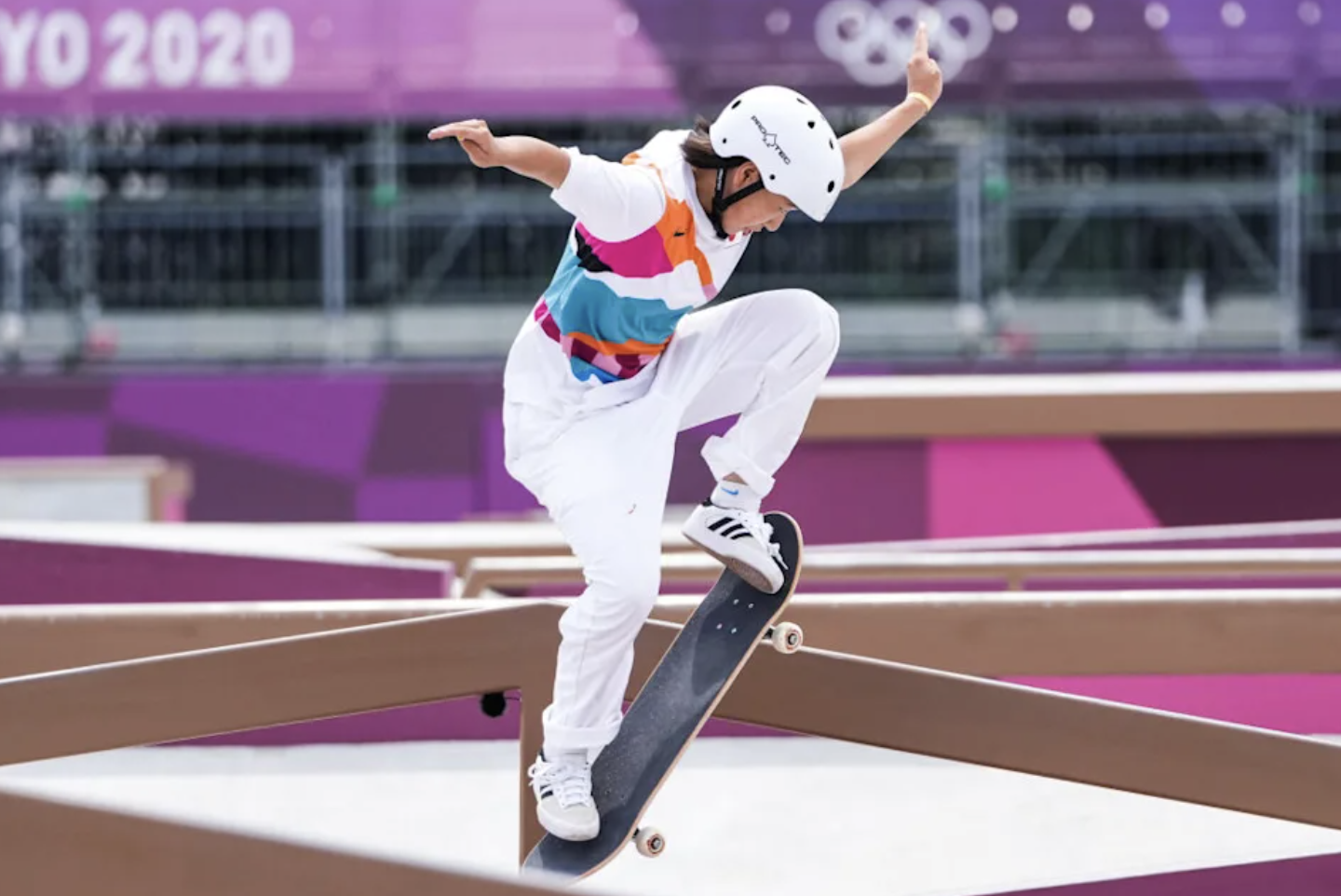 最年輕金牌得主出爐！　13歲日本小妹妹「奧運滑板摘金」透露心願：想吃燒肉