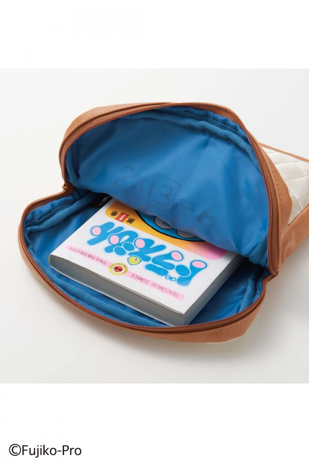 童年夢想哆啦A夢「記憶吐司手拿包」登場！　拿它裝鑰匙錢包再也不會忘～