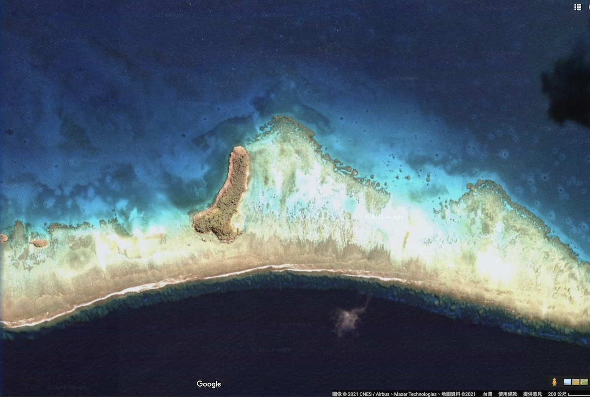 好害羞！　女網友開Google Map發現奇怪小島　太平洋上浮現「雄偉巨鵰」：上面還有住人！