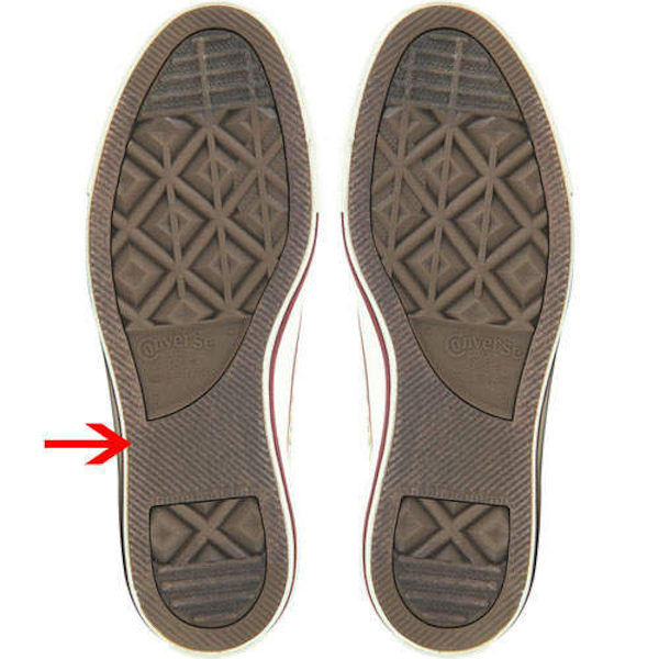 「Converse帆布鞋」為什麼總是穿一下就壞？注意這裡…你穿的其實是「拖鞋」！