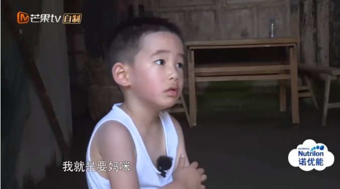 《爸爸去哪兒》沒有媽媽應采兒…4歲兒子想念到掉淚，陳小春一句暖話把觀眾都逼哭了！