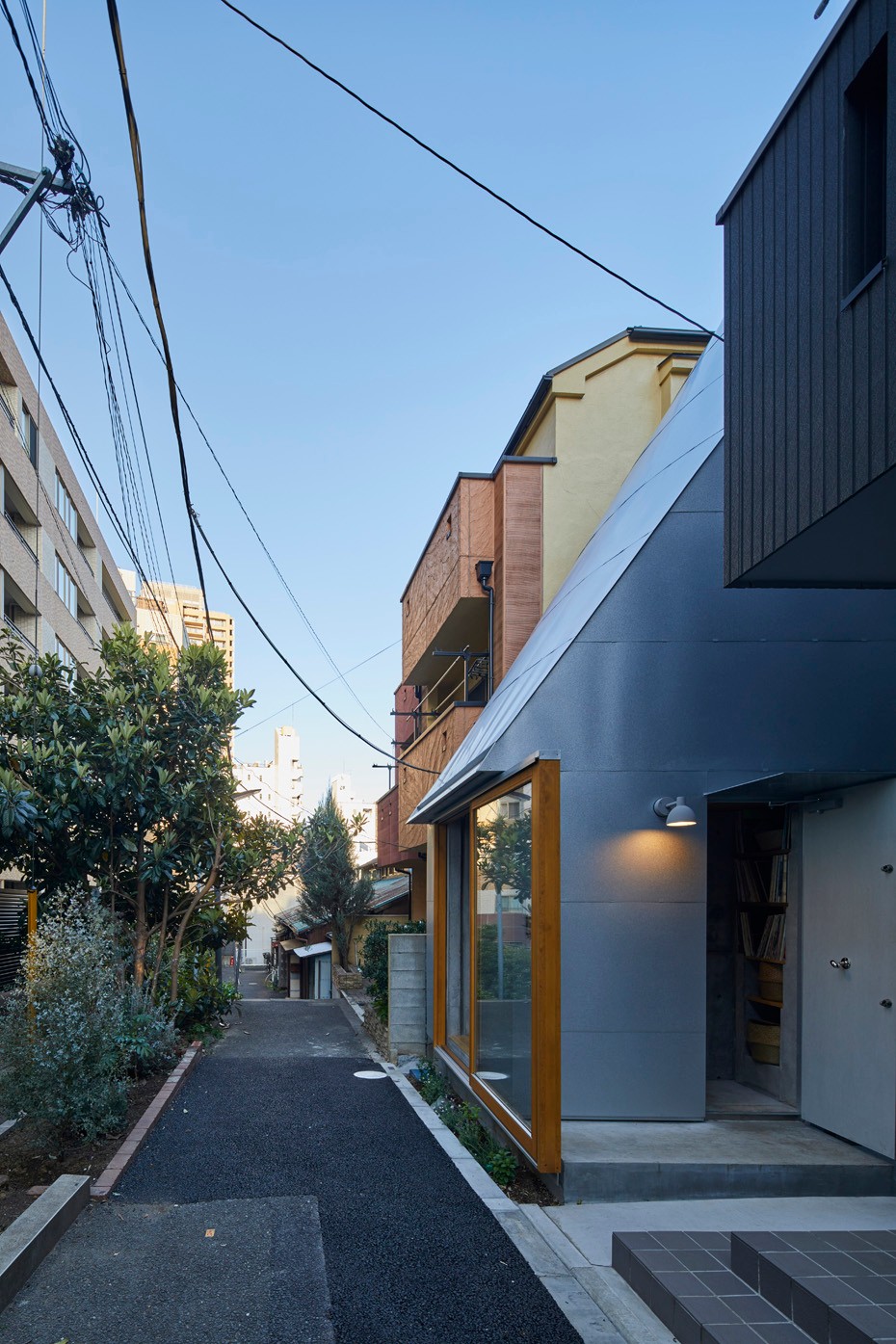 空間的魔法！日本設計師「購6坪小屋」變微光別墅　走進去像來到寬敞美術館
