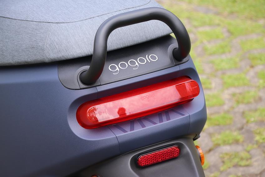 他花11萬買Gogoro！騎4年想改回油車　一看車行估價傻眼：超後悔