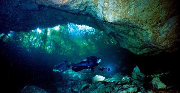 潛水團隊發現墨西哥「史上最大地下洞穴」　374公里曾是馬雅人的「陰間之路」…探索過程毛毛的
