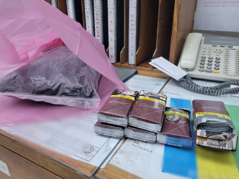 清潔婦撿到7菸盒！竟藏「35萬千元鈔」全數歸還　給警察後結局超暖