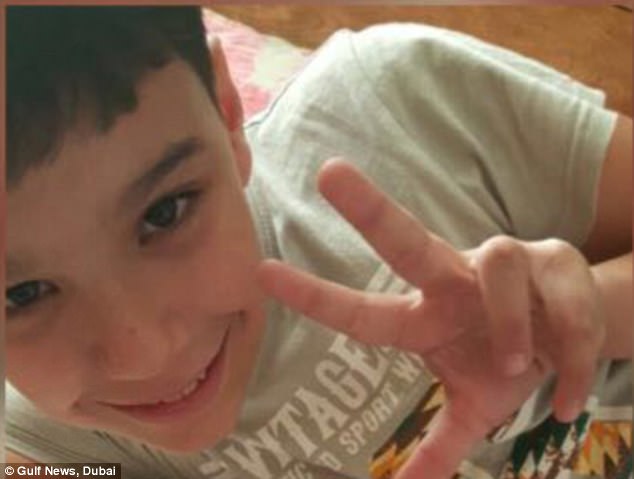 變態男兇手穿「伊斯蘭女性罩袍」引誘11歲小男孩，先姦後殺完還把他丟在自家屋頂上…
