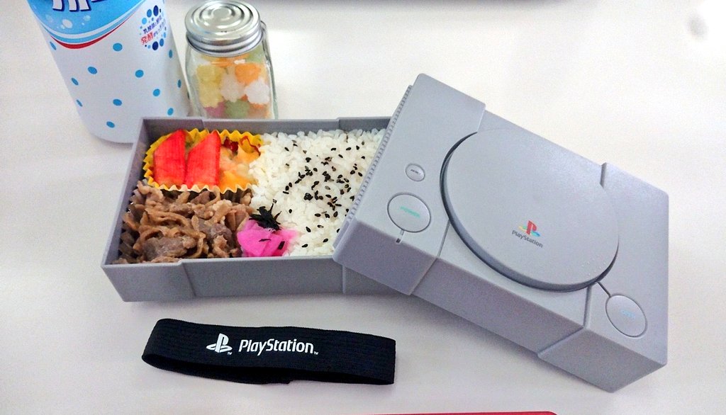 官方也大推「初代PlayStation」當便當盒　粉絲們欣喜開箱：好懷念喔～