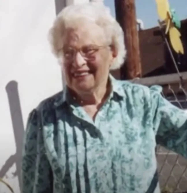 給3000萬也不搬！　84歲阿嬤讓建商只能「環繞她蓋房」：後續超展開