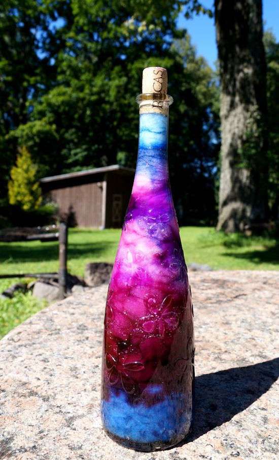 把整個銀河裝到瓶中送給你❤　DIY夢幻「星空瓶」當禮物好感度滿分啊～