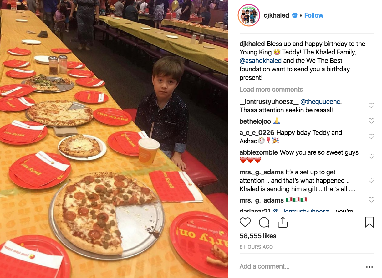 32位同學全部缺席生日趴　6歲小男孩「一個人啃披薩」好可憐