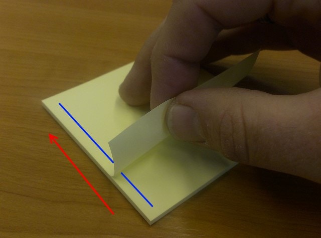 撕便利貼「正確的方法」黏度更持久　換一個方向紙就不會亂翹了