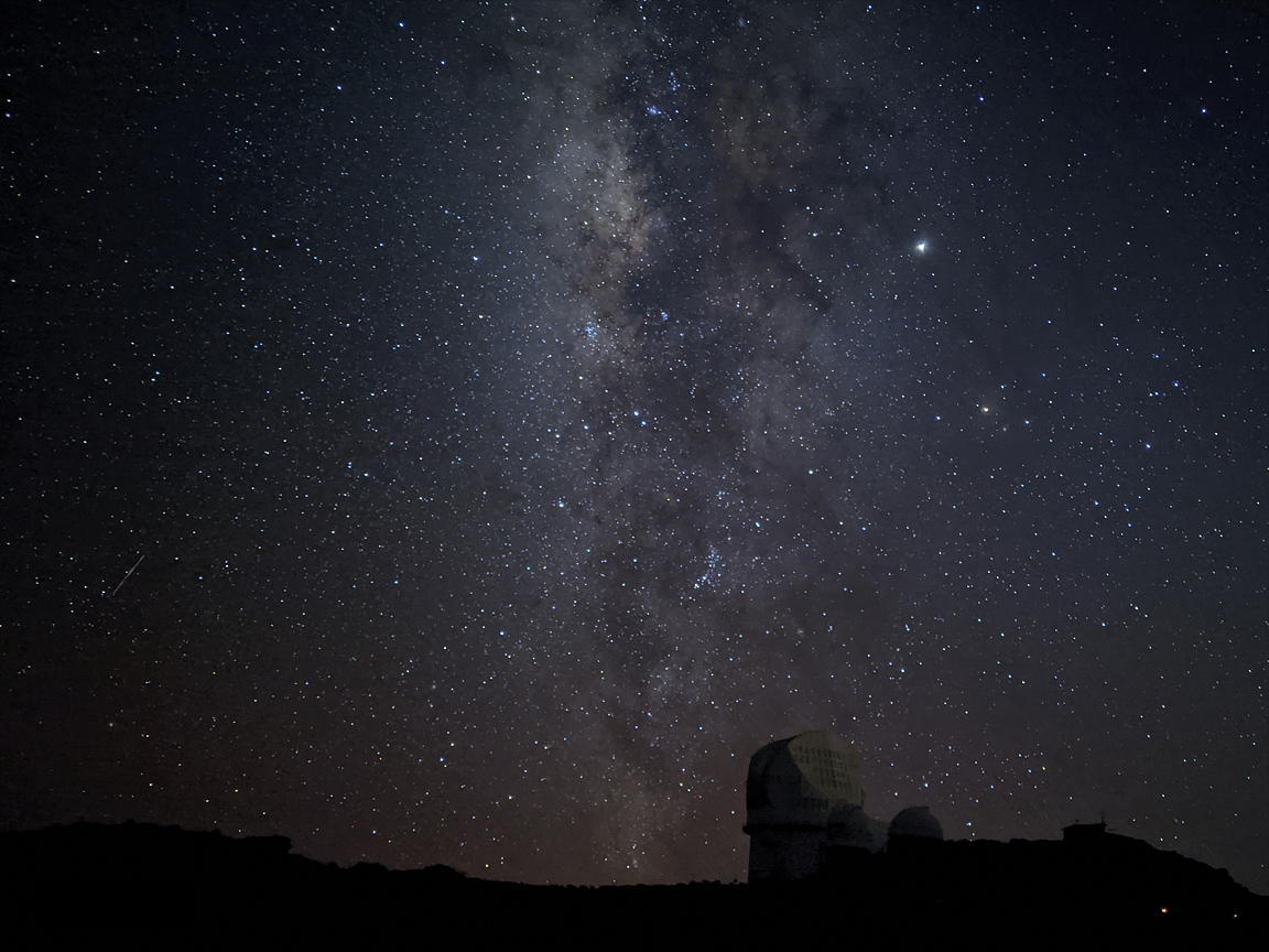手機拍的銀河照！　 Google Pixel 4「夜拍實力」強大到完勝對手