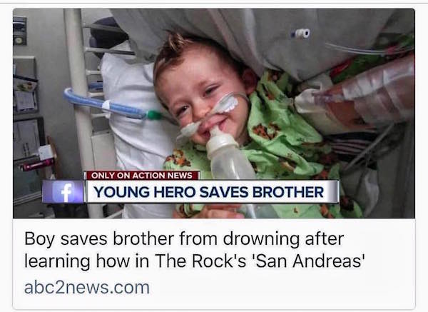 10歲男孩模仿「巨石強森電影」拯救差點溺死的2歲弟，巨石強森知道後「送出大驚喜」連他們媽媽都感動哭！