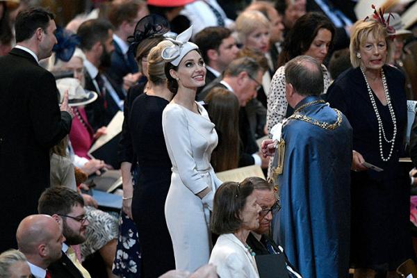 冊封女爵！安潔莉娜裘莉獲英女王加冕　「多年默默行善」感動皇室：真正的貴族