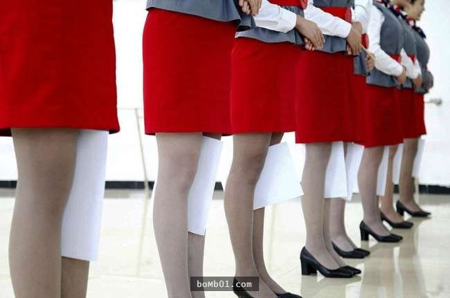 揭秘「中國都這樣訓練空姐」讓外國人超震撼，看到她們在戶外的訓練差點以為是新兵營啊！