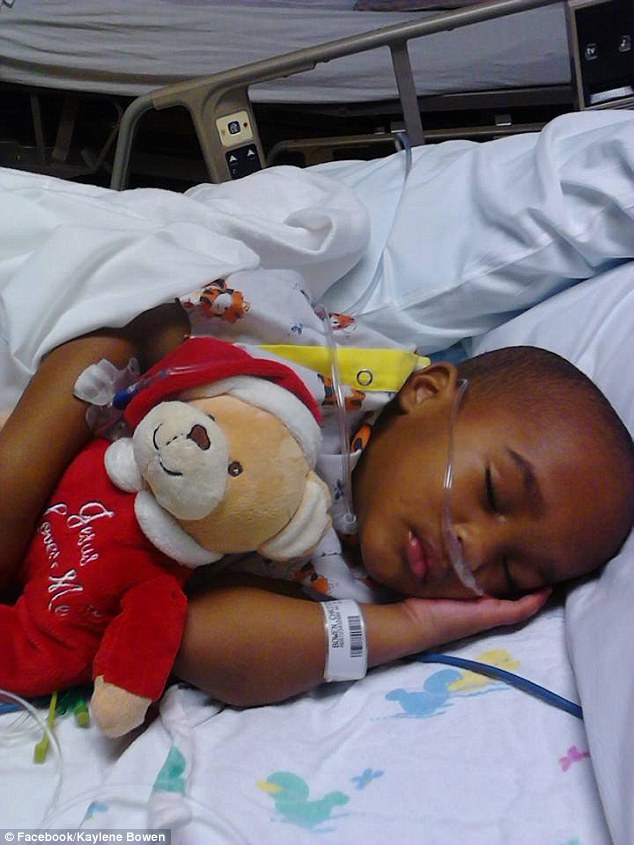 8歲癌童從出生起「看323次醫生」還動過13個大手術，但醫院最後卻發現「有病的是他媽」
