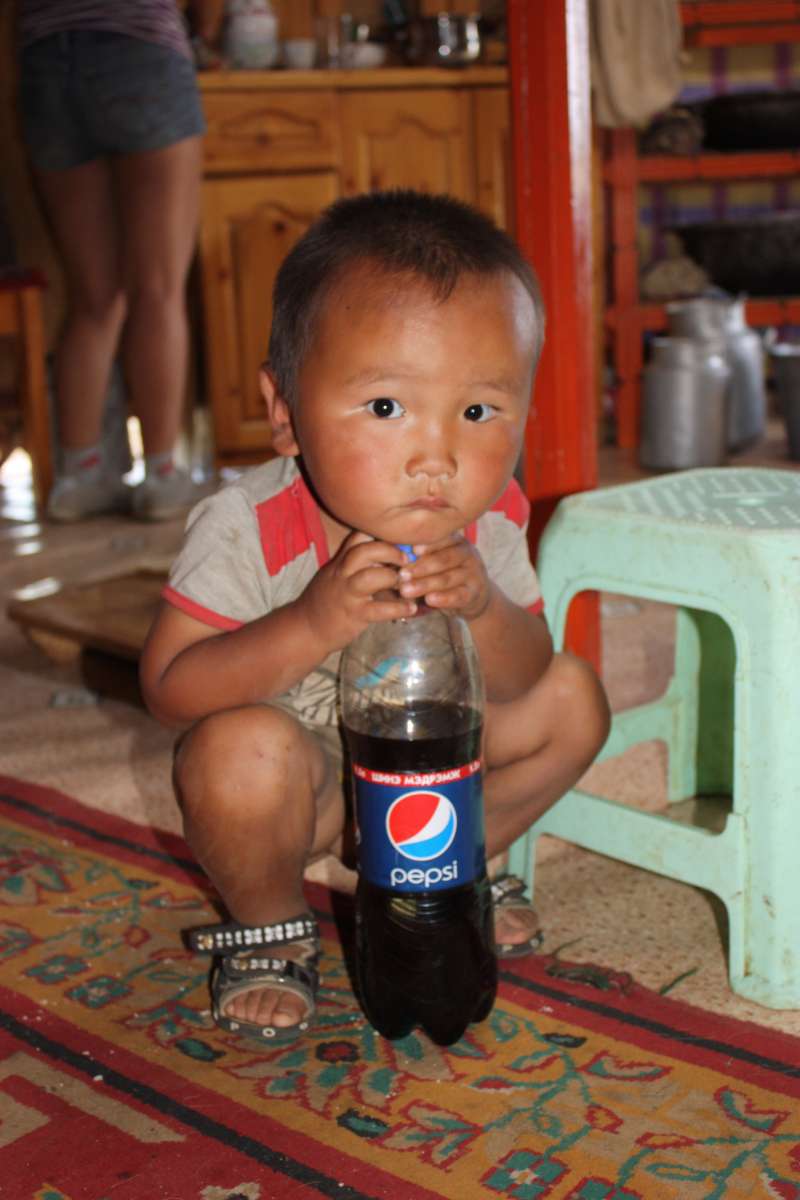 含糖飲料有多可怕？　小孩喝下超過350c.c.的含糖飲料　生長激素會停止分泌2小時
