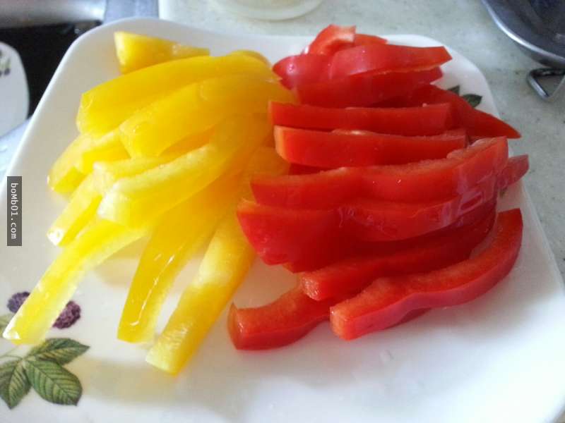 如果你敢說自己很懂青椒和其他顏色的甜椒之間的差別，這個解說會讓你發現自己錯很大！