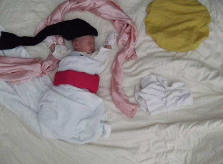 媽媽們幫睡著的寶寶打扮成「超Q嫦娥」　各種奔月創意讓大家都笑不停