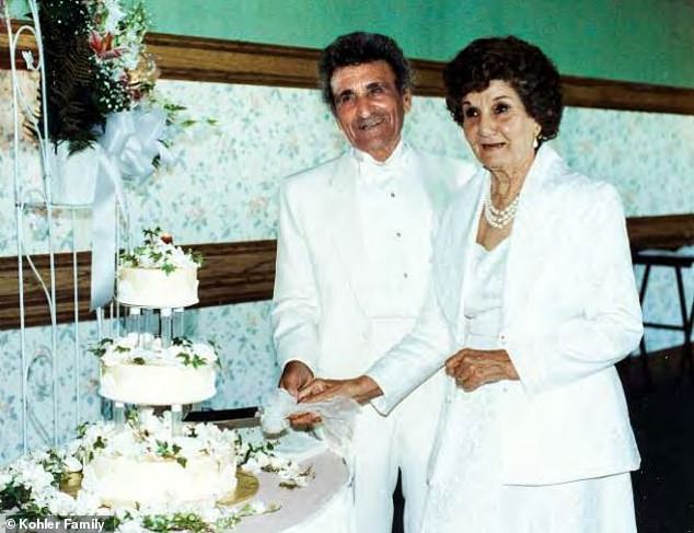 誰說早婚沒真愛？人瑞夫妻「未滿18結婚」慶85年紀念日　一秘訣讓婚姻不吵架