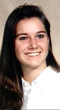 這個女人曾經姦殺3個女孩（包括有血緣的妹妹），12年後她再次出現校園讓大家都超錯愕！