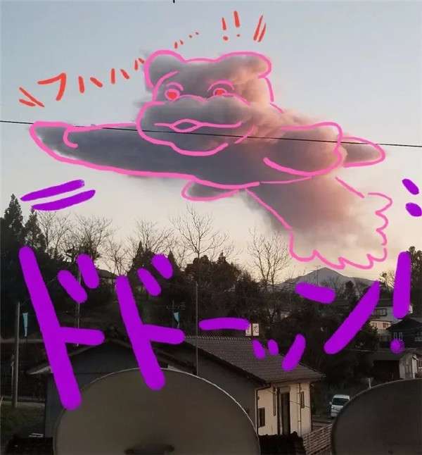 喵星人要來統治地球了！　日本天空驚見飛起來的「巨貓」　網友各種神惡搞