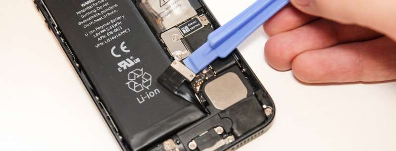蘋果讓步！　現在iPhone用戶可以「無條件換電池」　沒問題也可以想換就換