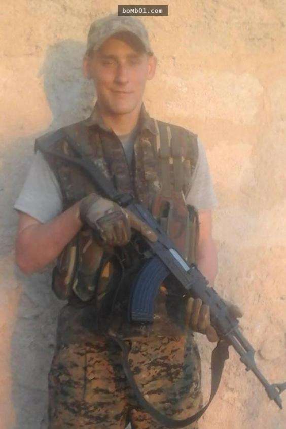 20歲英國男生被ISIS抓到「不想被虐殺」選擇舉槍自盡，他最後的臉書私訊讓家人都哭斷腸…