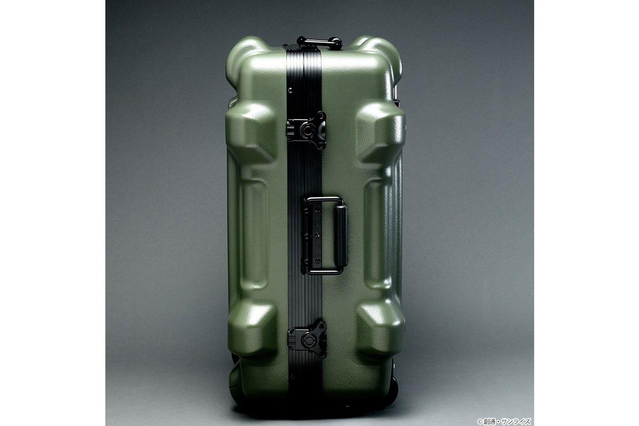 帥翻整個機場！《鋼彈》經典配色行李箱登場　採「宇宙級耐用」材質超強悍！