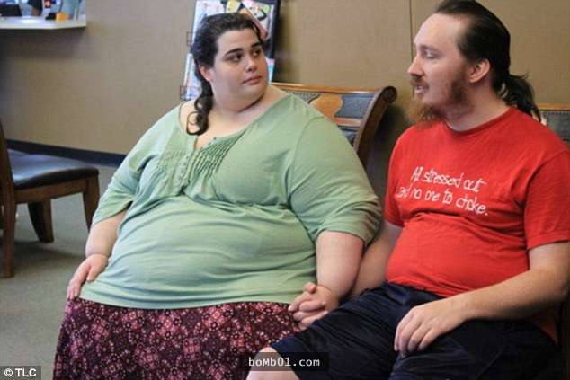 他本來不相信270公斤女友可以瘦下來，沒想到只是1年而已…他們終於有機會「行房」！