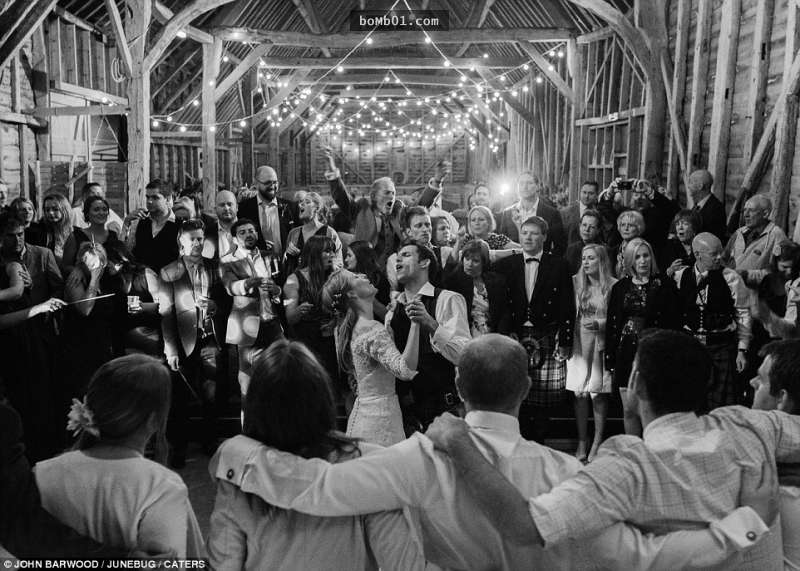 28張「2016年全世界最讓大家羨慕到哭」的婚禮照片。