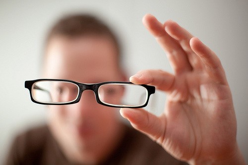 中醫大教授發明「近視眼藥水」　能抑制近視惡化、改善眼睛狀況