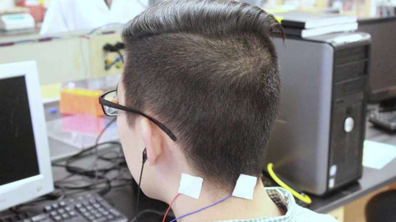 科學家研發出「有效治療耳鳴」的新裝置　可以「重置」患者的大腦