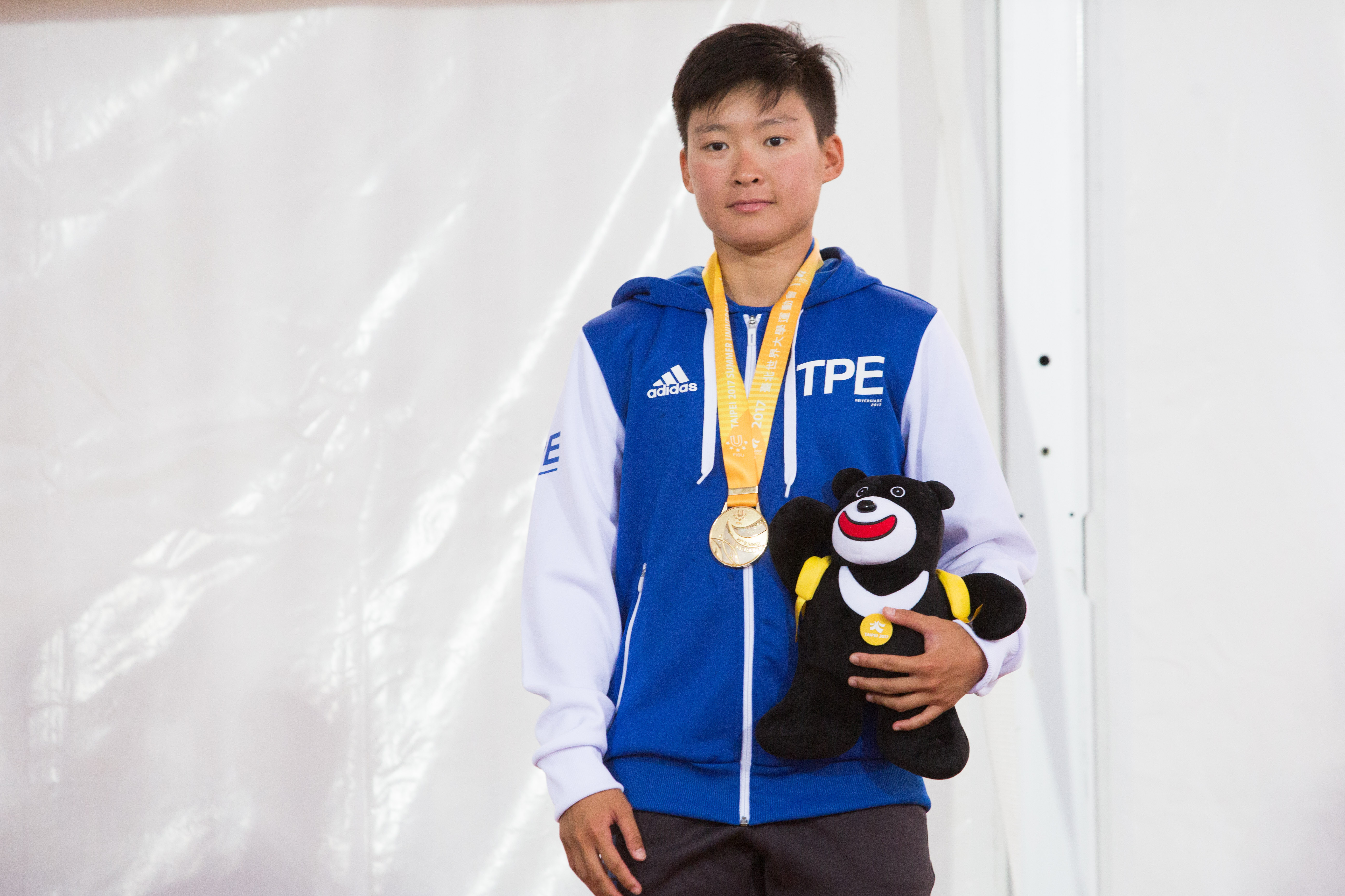 陳映竹在世大運破世界紀錄不被承認沒關係，世錦賽「再刷新世界紀錄」向全台灣全世界證明超猛實力！