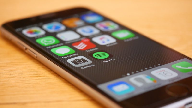被抓包「故意降速舊iPhone」　蘋果官司敗訴：賠償30億天價和解金
