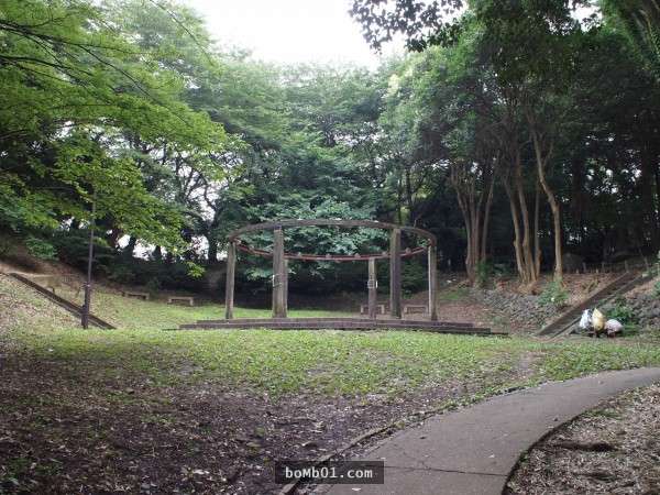 東京這座公園靈媒嚴厲警告「千萬別去」，此處挖出來的屍骨數量光聽就會怕…！