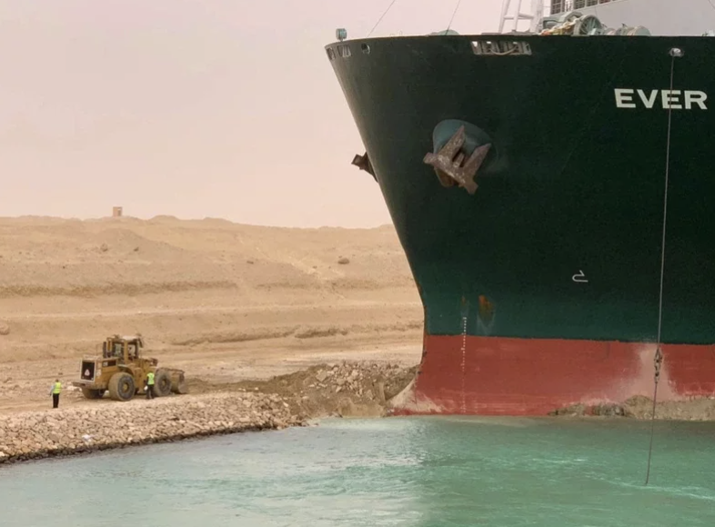 每小時蒸發114億！長榮貨輪卡蘇伊士運河　內行人分析：船長以後都不用跑了